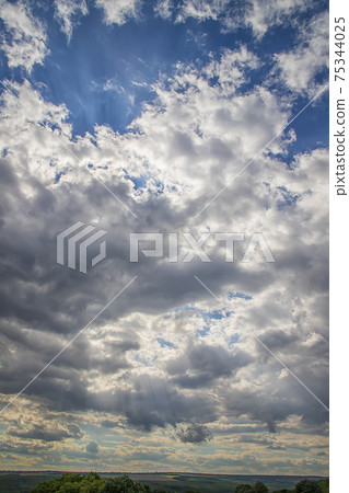 cloudy sky cloudy sky 75344025
