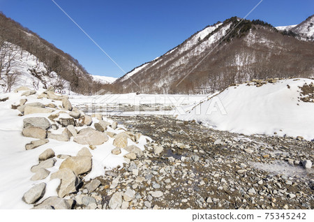 Tanigawadake snow scene Tanigawadake snow scene 75345242