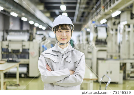 女業務工程師 75346529