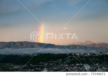 河梯田鎮和彩虹 75346671