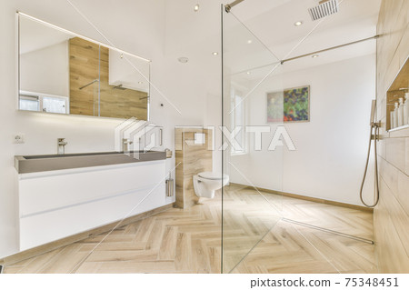 Bright elegant bathroom Bright elegant bathroom 75348451