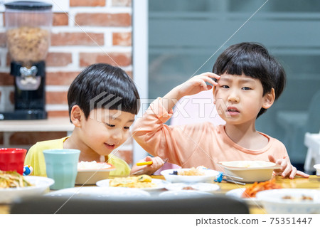 兒童生活方式健康 兒童生活方式健康 75351447