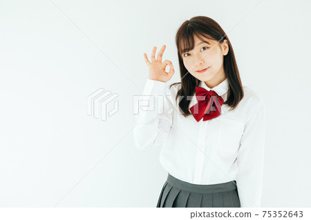 做一個好標誌的高中學生 75352643