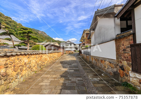 Back street with Tombai moat, Arita Town, Saga Prefecture 75357878