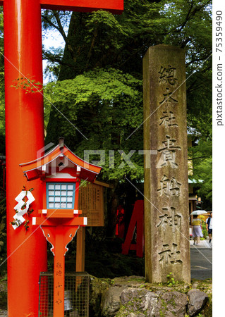 Torii of Kyoto Kibune Shrine (Sakyo Ward, Kyoto City, Kyoto Prefecture) 75359490