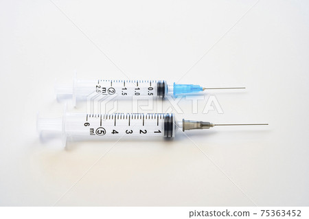 Syringe Syringe 75363452