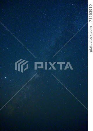 宮古島上的星空和銀河系 宮古島上的星空和銀河系 75363910