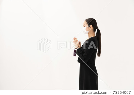 Woman in mourning dress Gassho mask 75364067