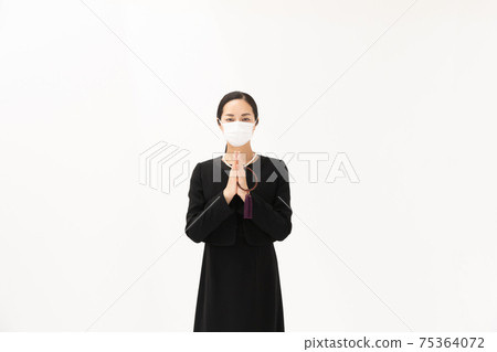 Woman in mourning dress Gassho mask 75364072