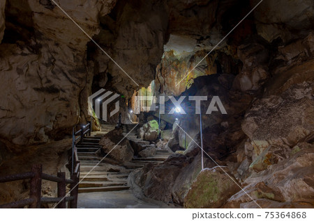 Magnificent underground palace Akiyoshido 75364868