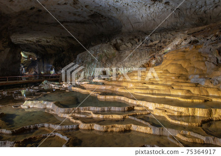 Magnificent underground palace Akiyoshido 75364917