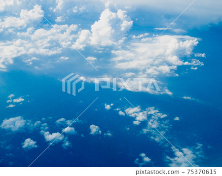 在蔚藍的大海中展開的雲海[第1部分] 75370615