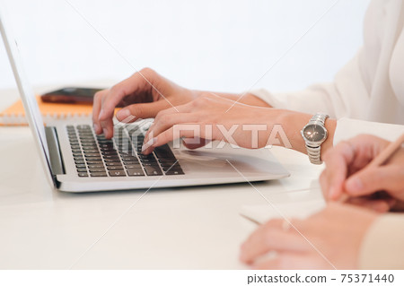 Using online connect technology for business, education and communication. Using online connect technology for business, education and communication. 75371440
