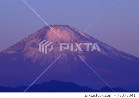日出的富士 75375341
