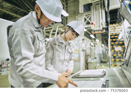 Business engineer training Business engineer training 75376083