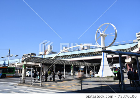 城市景觀：東京都江戶川區東西線葛西站前的旋轉路 75376106