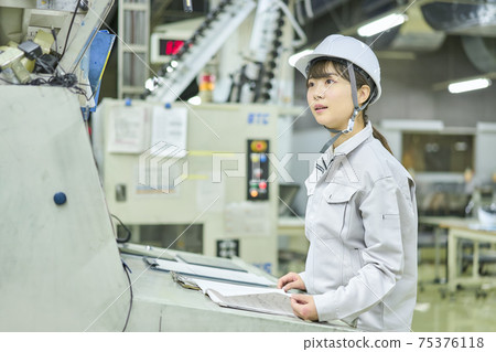 商業工廠婦女 75376118