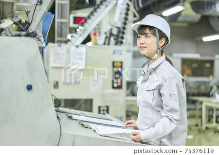 商業工廠婦女 75376119