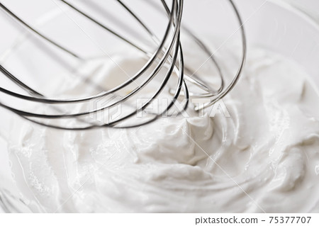 Homemade organic whipped cream, product texture Homemade organic whipped cream, product texture 75377707