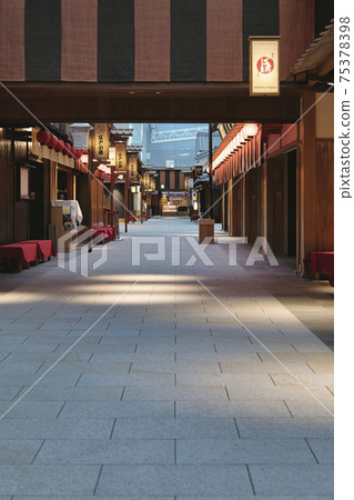 [Haneda Airport, Terminal 3 Edokoji under declaration of emergency] 75378398