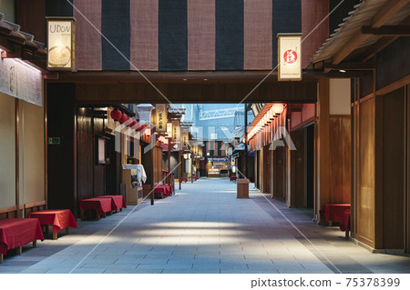 [Haneda Airport, Terminal 3 Edokoji under declaration of emergency] 75378399