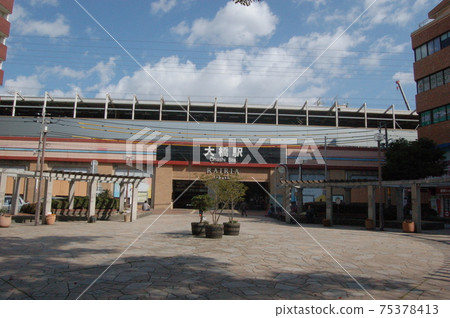 Nishitetsu Ohashi Station West Exit, Minami-ku, Fukuoka City, Pigeon Square 75378413