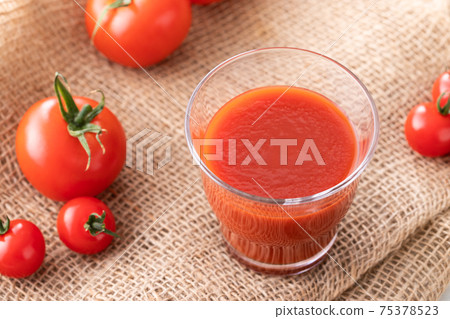 新鮮番茄汁的圖像照片 新鮮番茄汁的圖像照片 75378523