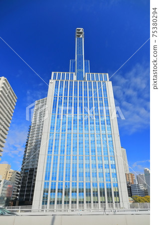 [兵庫縣]天氣晴朗的神戶看書館 75380294