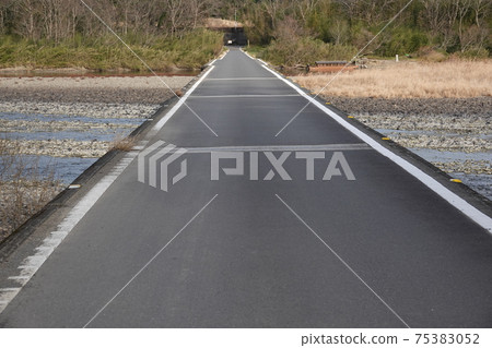 Sada Settlement Bridge 75383052