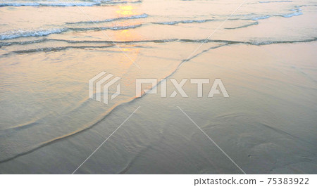 Sunset sea waves Sunset sea waves 75383922