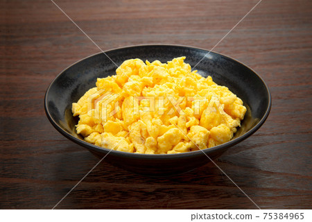 Fried egg Fried egg 75384965