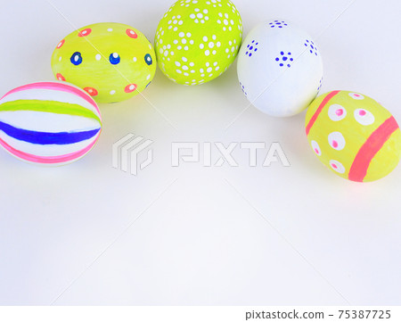 Easter eggs 75387725