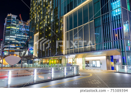 Shibuya city night view 75389394