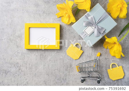 母親節 花束 購物 黃色 灰色 Mother's Day shopping 母の日 カーネーション 母親節 花束 購物 黃色 灰色 Mother's Day shopping 母の日 カーネーション 75391692