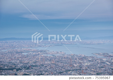 [Hyogo Prefecture] View from Kikuseidai, one of Japan's three major night views, connecting cables and ropeways 75395067