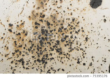 Background material series --- White wall with severely stripped paint 75395176