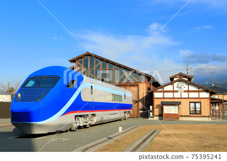 [愛媛縣]四國鐵路文化中心和天氣晴朗的免費軌電車 75395241