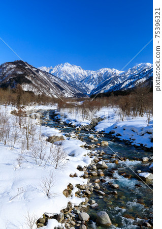 Mt. Tsurugi in winter from Toyama / Kamiichi / Iori Bridge Mt. Tsurugi in winter from Toyama / Kamiichi / Iori Bridge 75396321