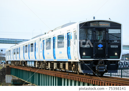 JR Kyushu BEC819 series train (DENCHA) JR Kyushu BEC819 series train (DENCHA) 75398141