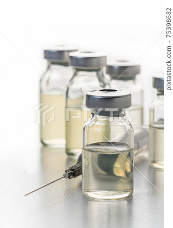 syringe and medicine bottle syringe and medicine bottle 75398682