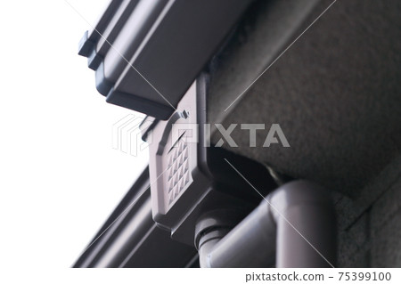 房屋屋頂和排水溝 房屋屋頂和排水溝 75399100