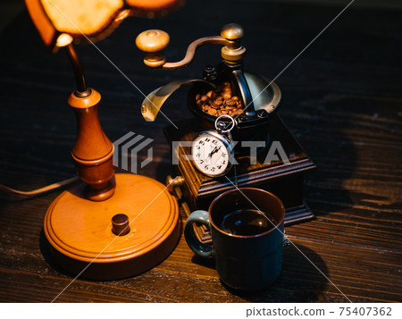 咖啡和咖啡磨 75407362