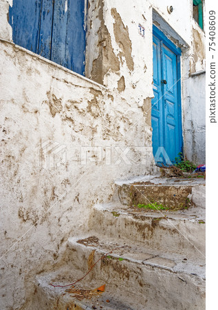 Old traditional house at Mykonos island in Greece 75408609