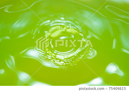水滴，漣漪 75409815