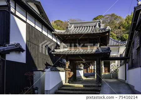 兵庫縣龍野市光津町室津百丈寺鐘樓門 兵庫縣龍野市光津町室津百丈寺鐘樓門 75410214