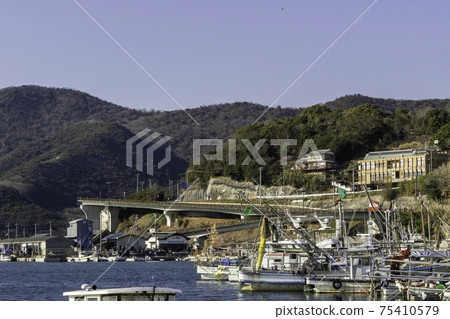 兵庫縣龍野市三津町室津 兵庫縣龍野市三津町室津 75410579