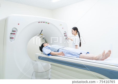 Hospital human dock MRI CT examination medical care 75410765