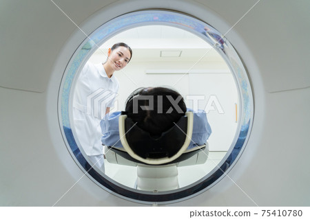 Hospital human dock MRI CT examination medical care 75410780