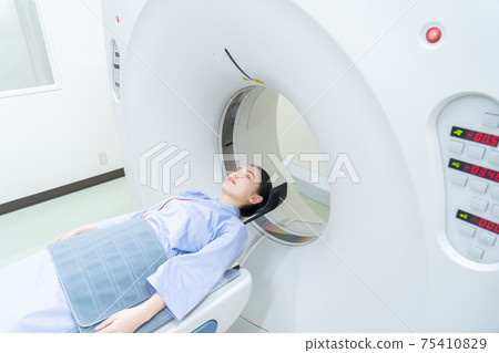 Hospital human dock MRI CT examination medical care 75410829