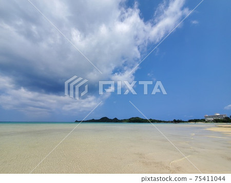 Ishigaki Island Sukuji Beach Early Summer 75411044